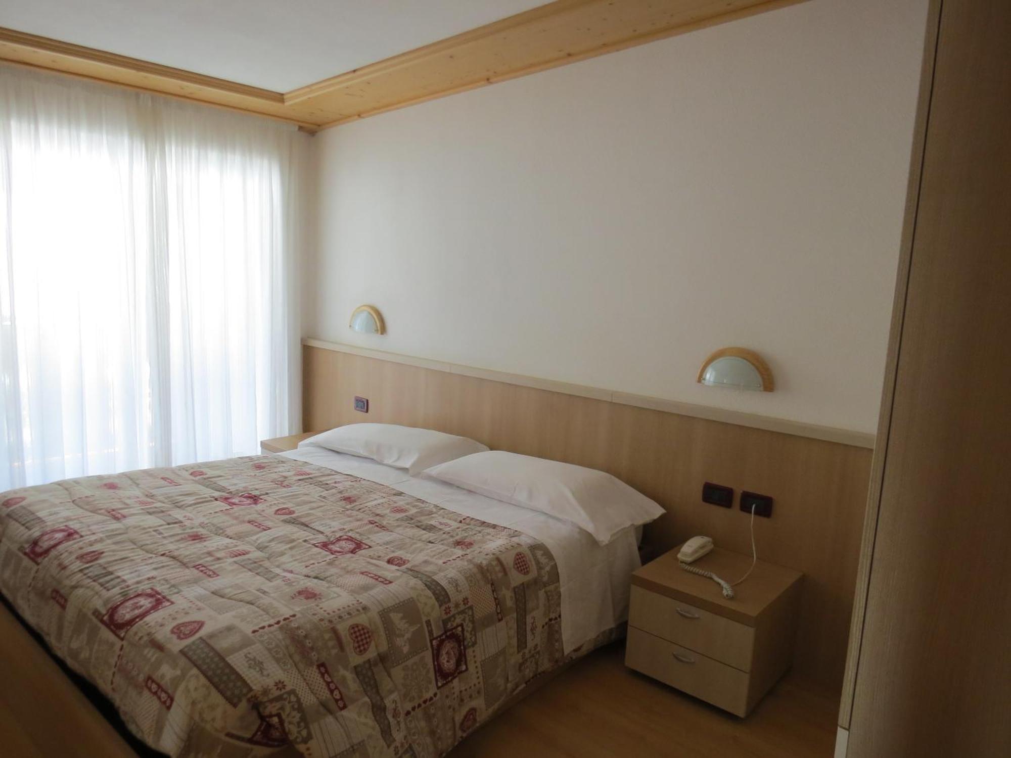 Hotel Cima Dodici Vigo di Fassa Zimmer foto